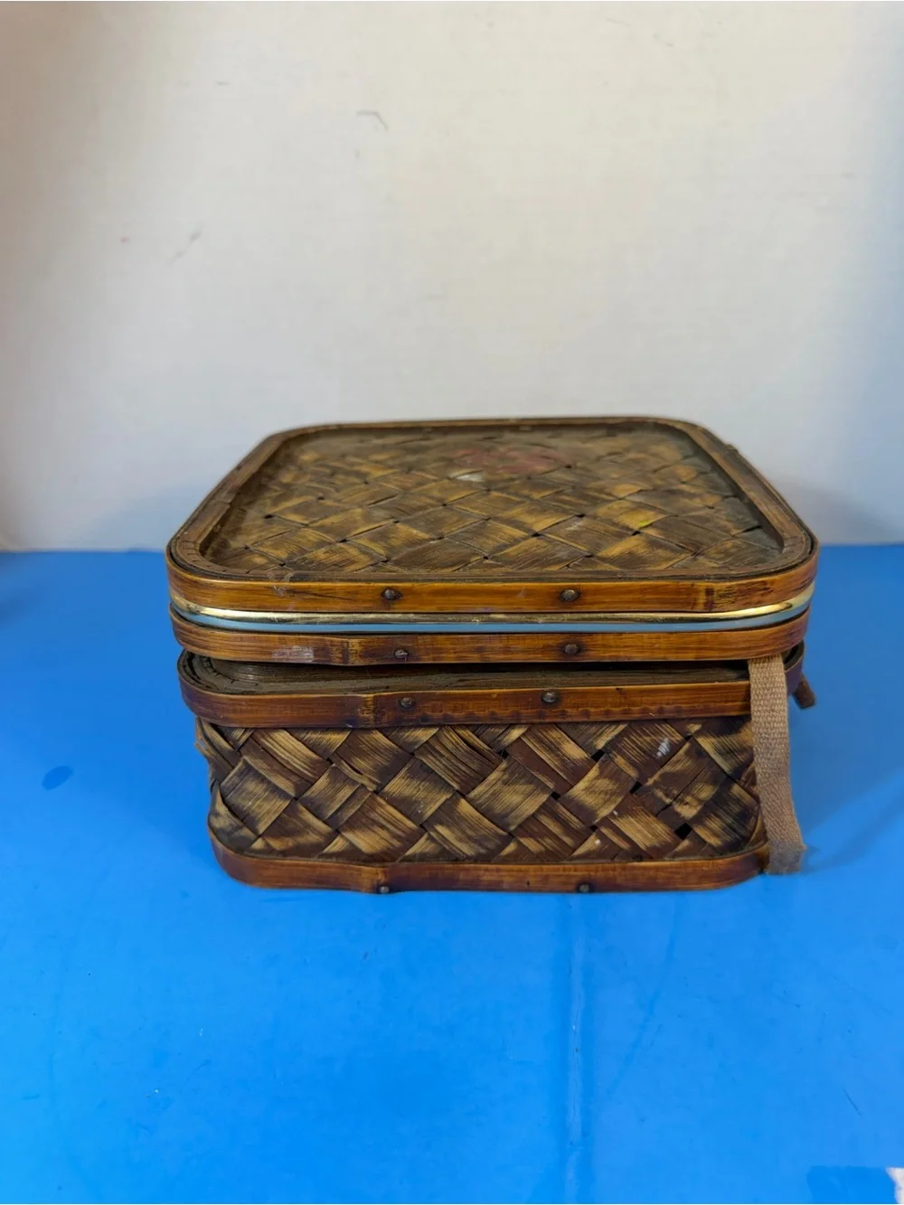 N/A handcrafted woven